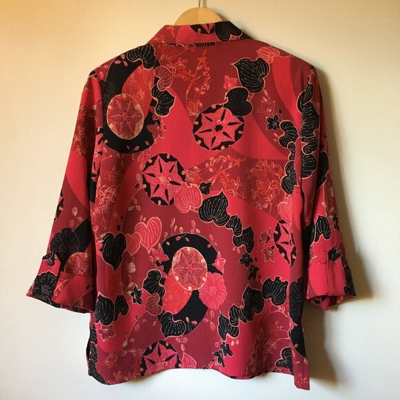 TanJay Crepe Queen of Hearts & Spades Button Down Shirt - Picture 2 of 14